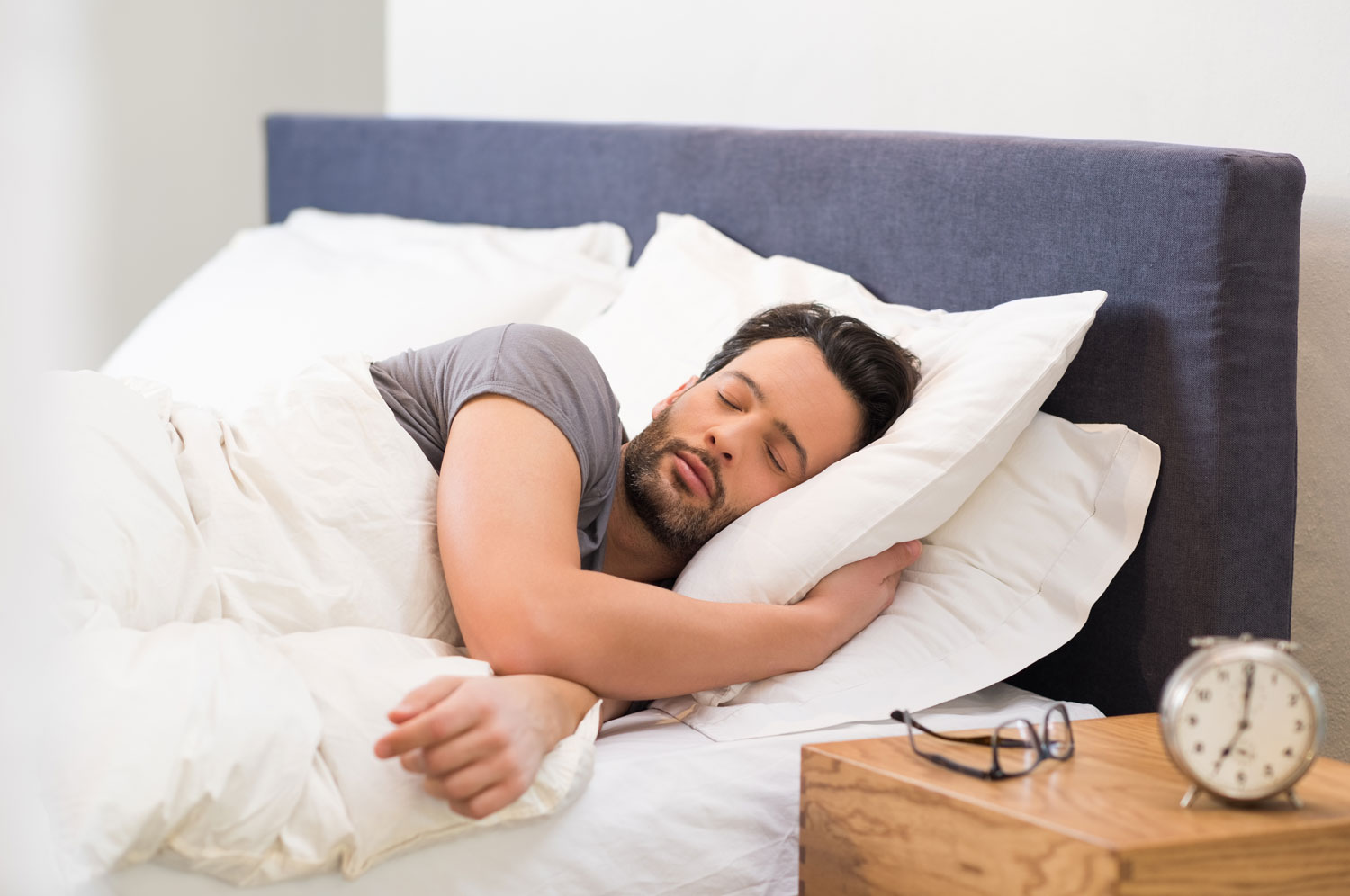 L’alimentazione e le abitudini alleate del buon sonno Centro Clinico
